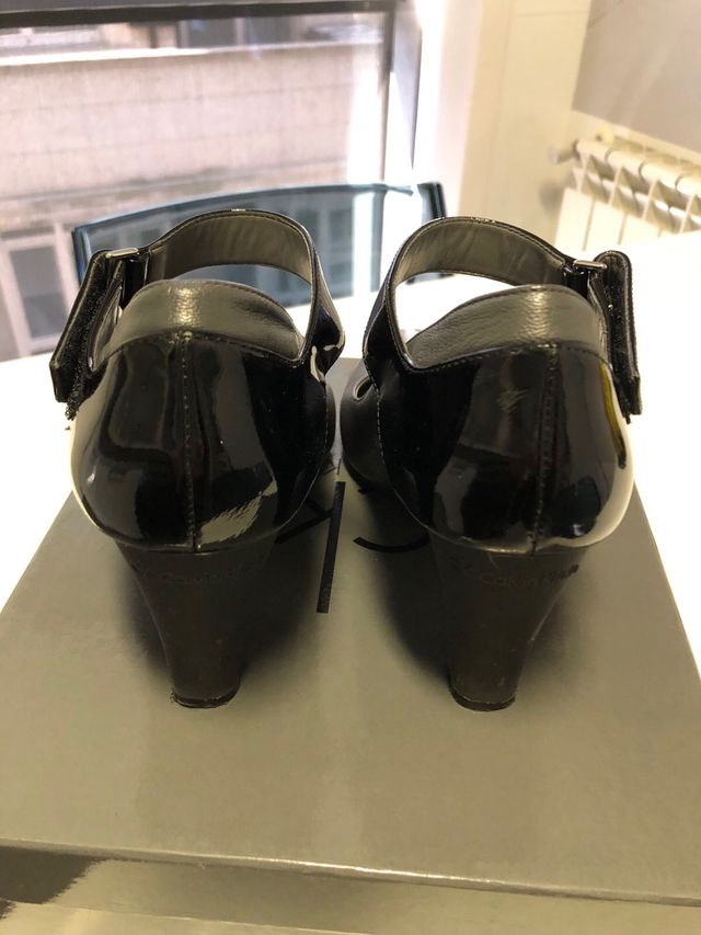 Zapatos tacon Calvin Klein 