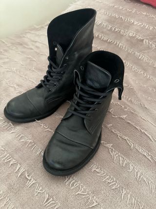 Botas