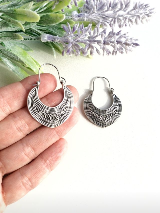 Orecchini in stile etnico.