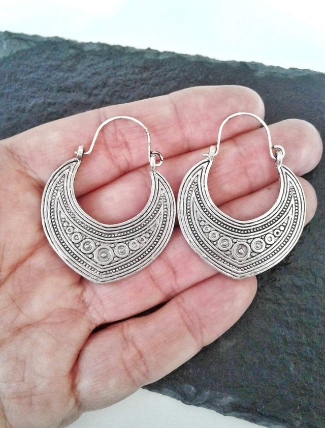 Orecchini in stile etnico.
