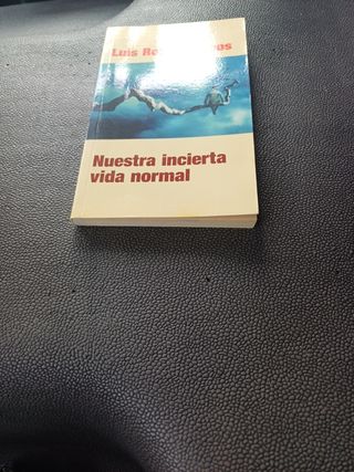 NUESTRA INCIERTA VIDA NORMAL PDL ED ESP (Spanish Edition)