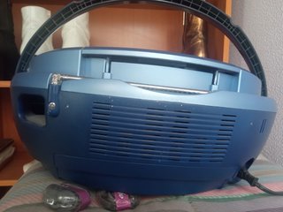 Aparato de música - CD, casette y radio.