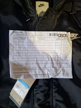 Parka Nike negra / black