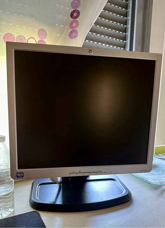 Monitor lcd hp l1740 17 pulgadas. 4:3