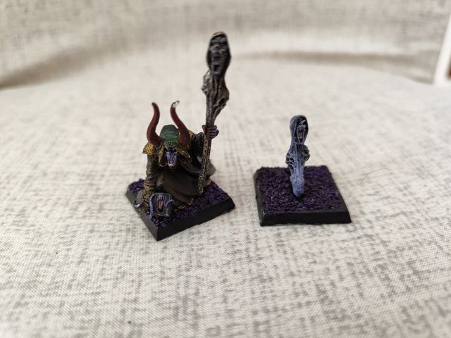 Warhammer Fantasy - Hechicero del Caos y Familiar