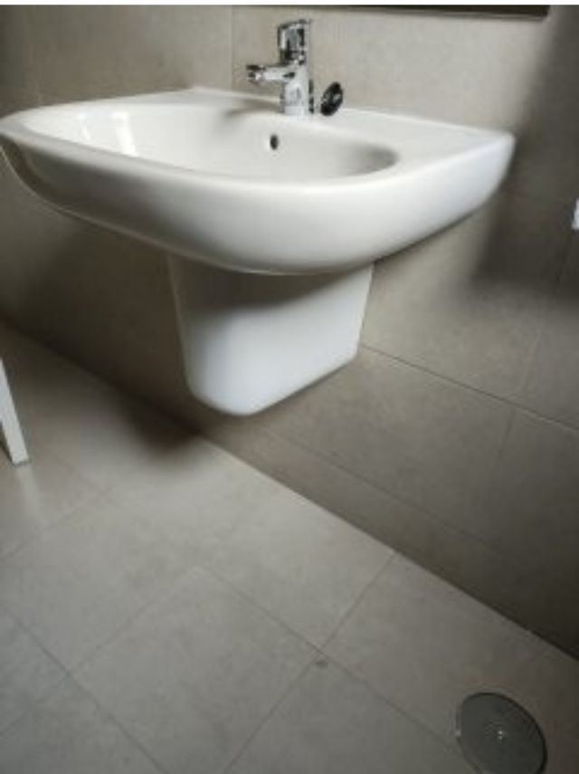 Lavabo suspendido roca de 60 cm nuevo