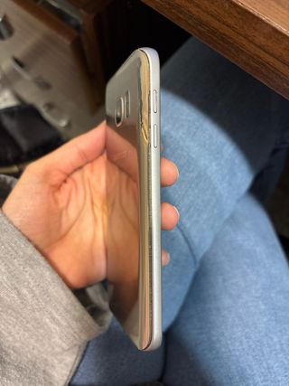 Samsung Galaxy SMg930F S7 dorado