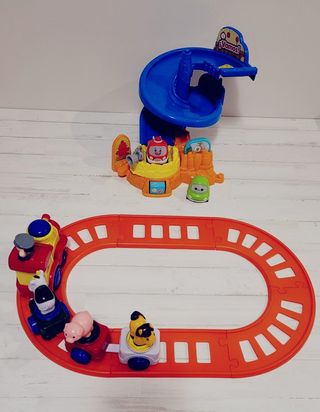 Tren musical y garaje infantil