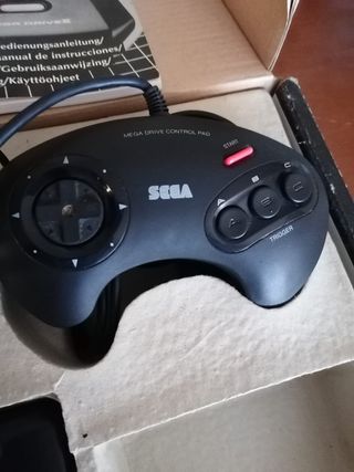 Sega Mega Drive 2 con giochi