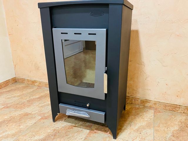 Estufa de leña grande potencia 16 Kw