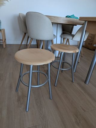 Tavolo e sgabelli allungabili/pieghevoli