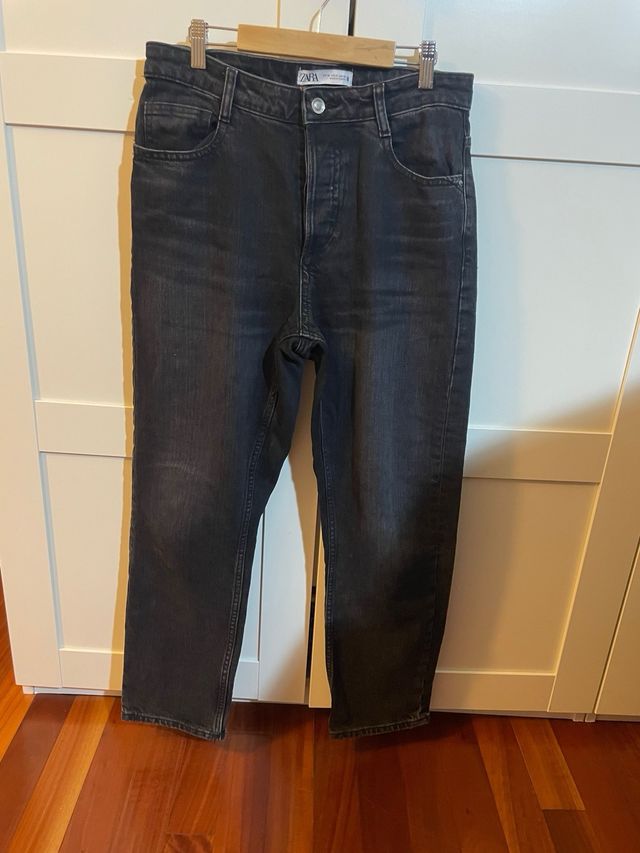 Pantalon vaquero negro Zara