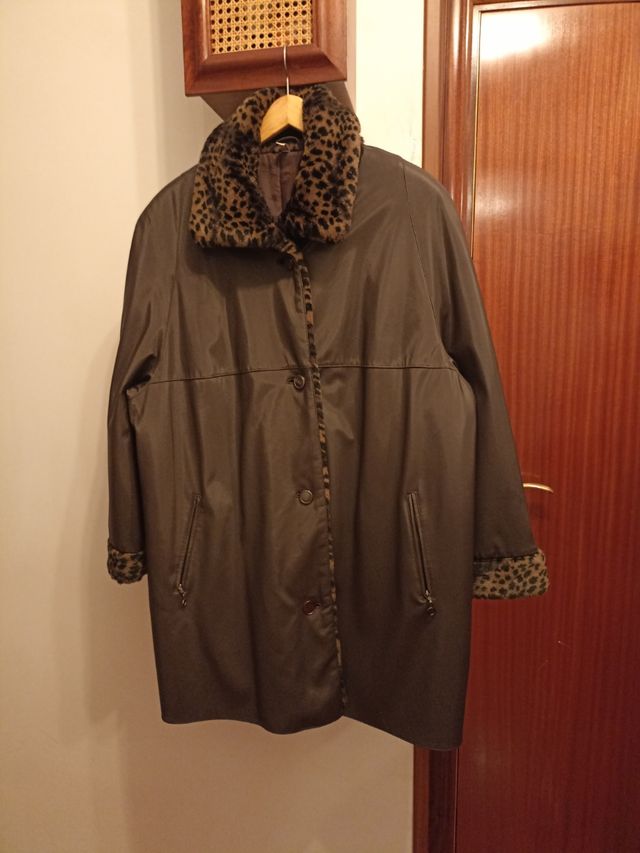 Chubasquero animal print