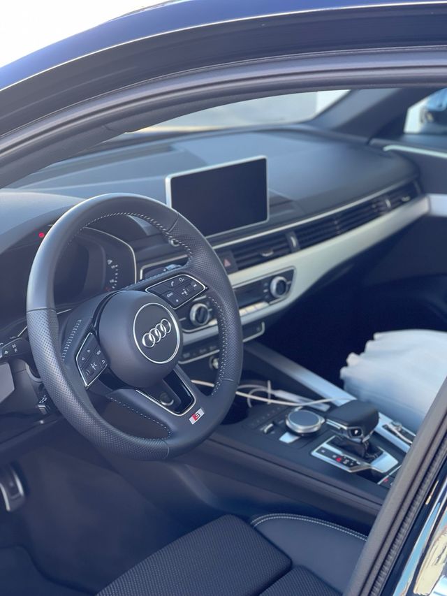 Audi A4 190cv 2.0 S tronic s line full extras