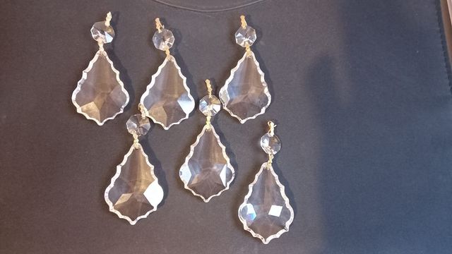 3 LÁGRIMAS  CRISTAL con cuenta ..ANTIGUAS