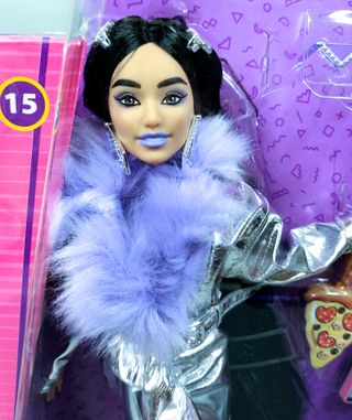 Muñeca Barbie Extra número 15. Nueva.