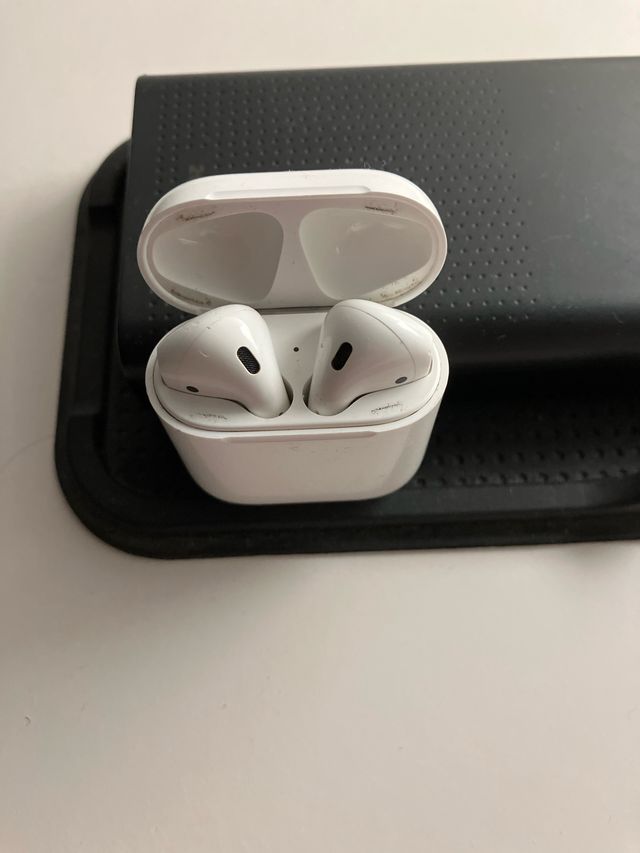 auriculares airpods (no hago envios).