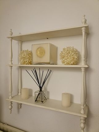 Set di sedie e librerie antiche