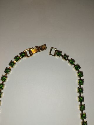 Gargantilla brillantes verdes más pendientes