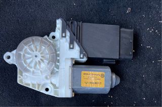 MOTOR ELEVALUNAS DELANTERO GOLF 4