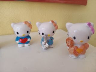 Figuras de Hello Kitty  porcelana.