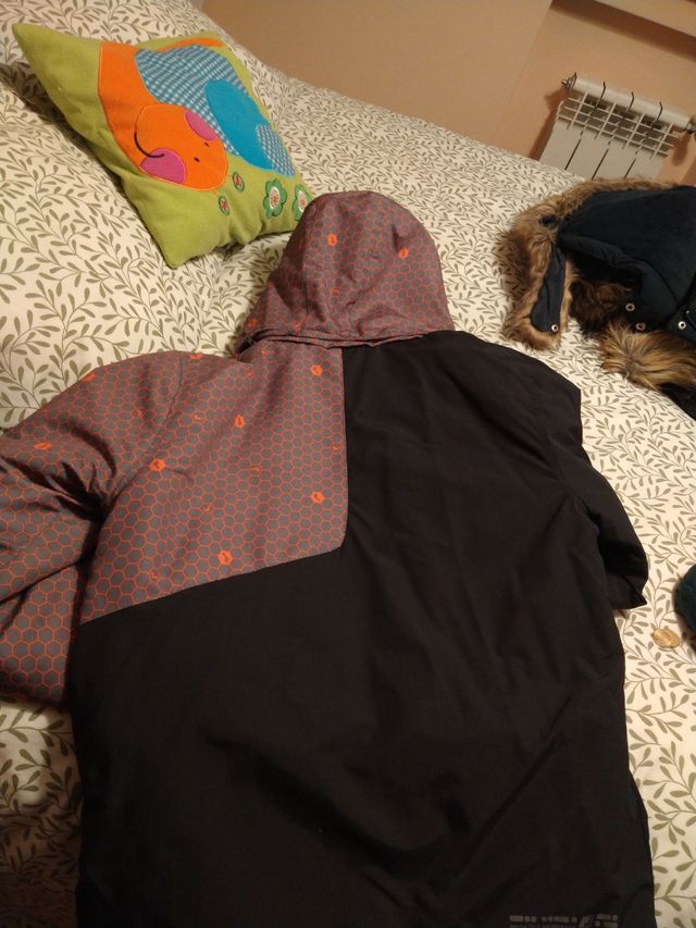 Cazadora chico guateada por dentro