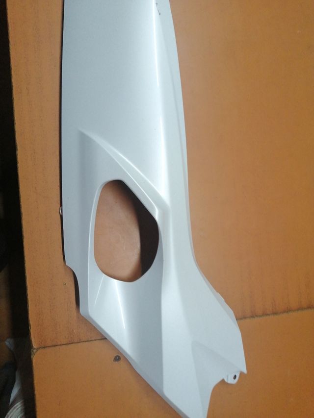 Tapa killa lado izquierdo sh125 2018