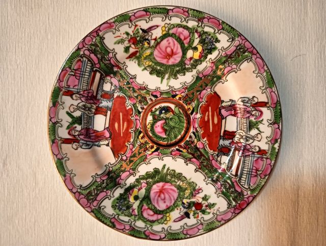 Piatto in porcellana Macau