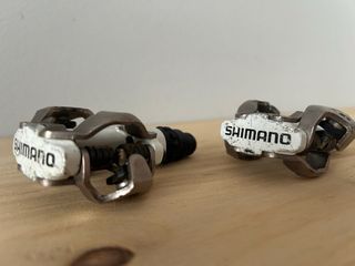 Pedales Shimano M520