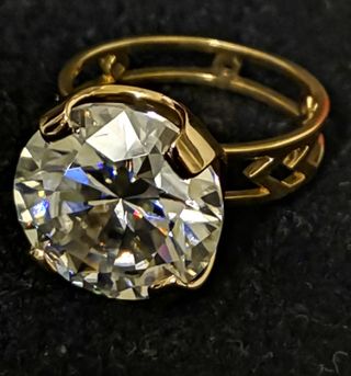 Anillo de Oro 18k con Brillante de 12 Quilates