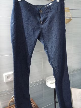 Pantalones azul marino desigual