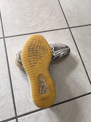 Adidas Yeezy Boost 350 Zebra 