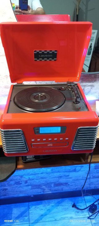Tocadiscos,radio, MP3,vintage