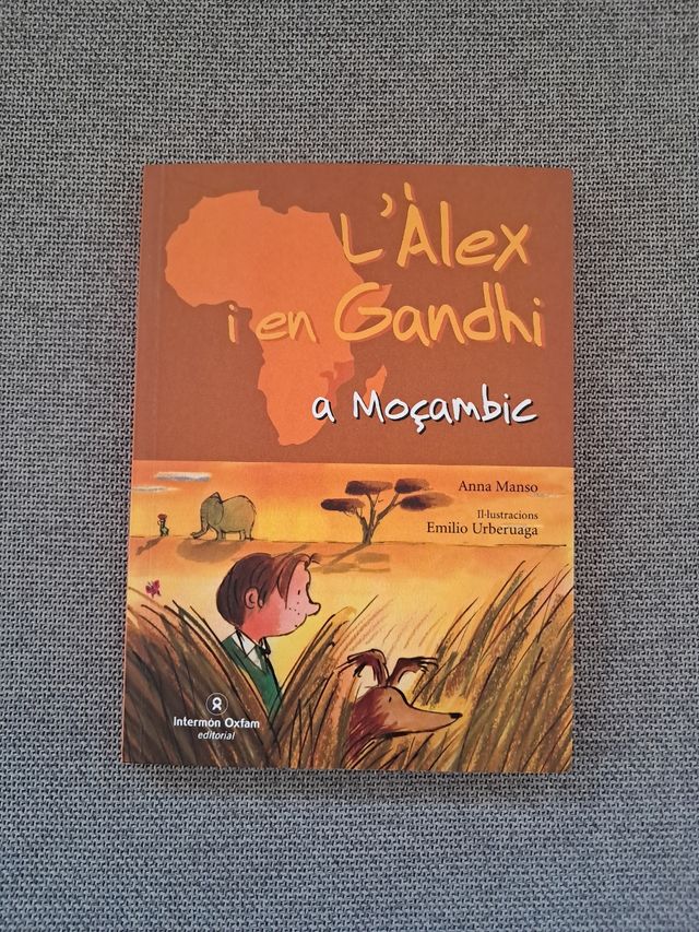 L'Àlex I En Gandhi A Mozambic