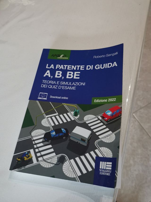 Patente guida A,B,BE 2022 teoria