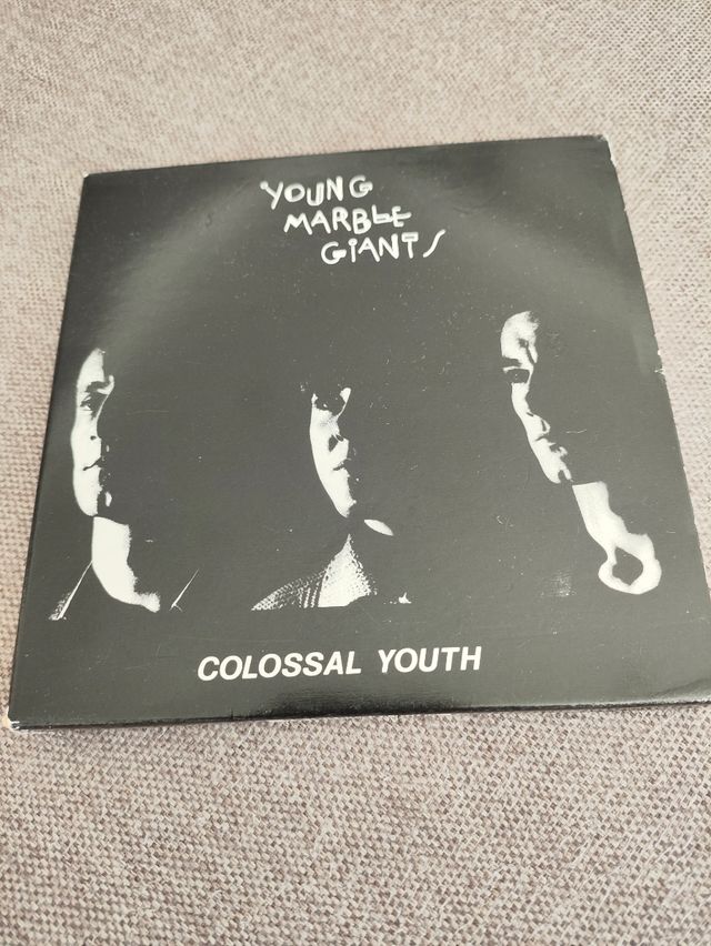 Young Marble Giants. Colossal Youth
