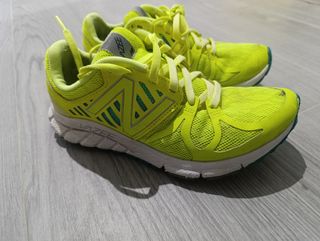 Zapatillaa New Balance. Talla 36.5
