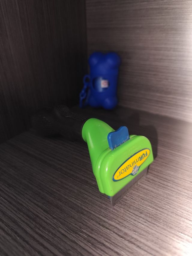 Escova Furminator para cães