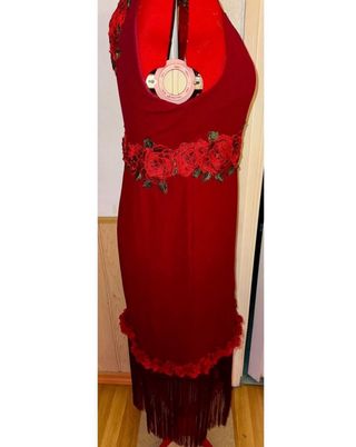 Vestido granate flores y flecos