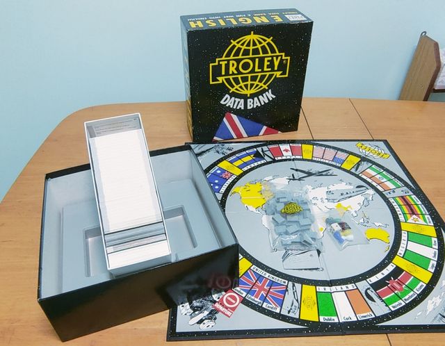 Juego de tarjetas en inglés, tipo Trivial.