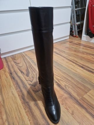 Botas altas negras piel UNISA 1 uso