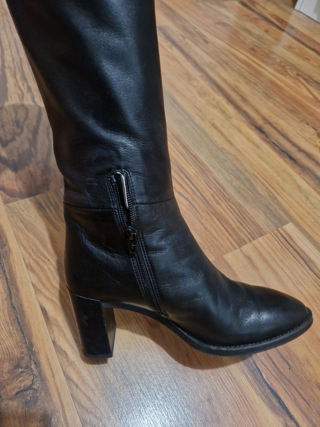 Botas altas negras piel UNISA 1 uso