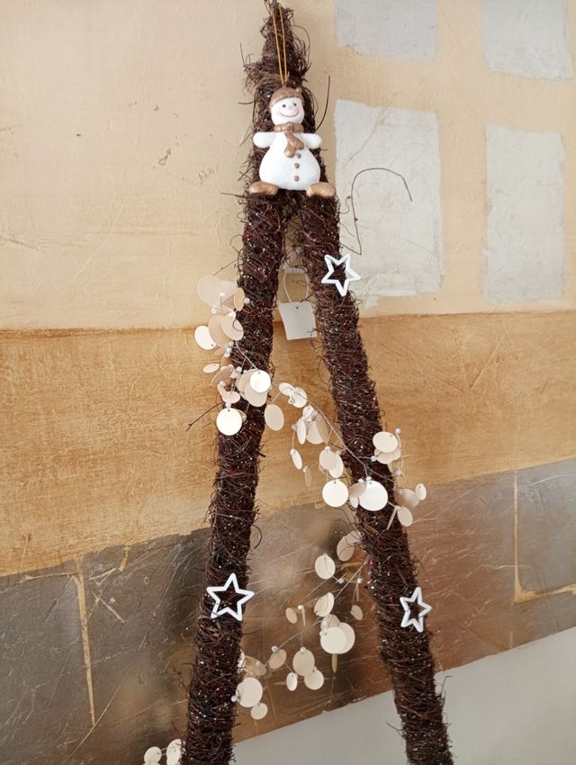 Arbol navidad con lentejuelas blancas