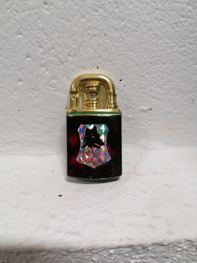 Encendedores variados