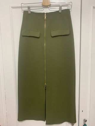 Falda midi