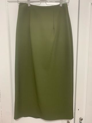 Falda midi