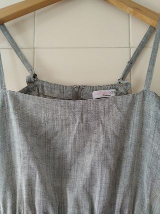 Vestido estilo vintage gris