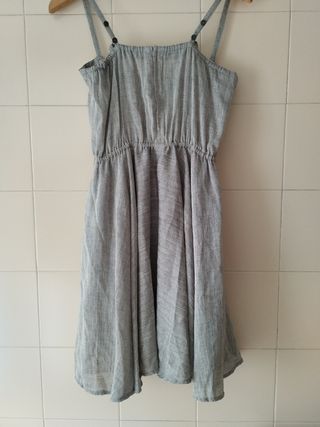Vestido estilo vintage gris