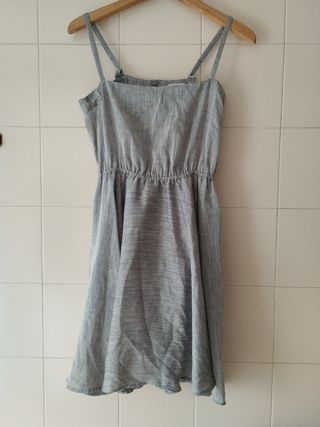 Vestido estilo vintage gris