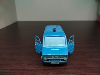 Iveco Daily minibus polizia